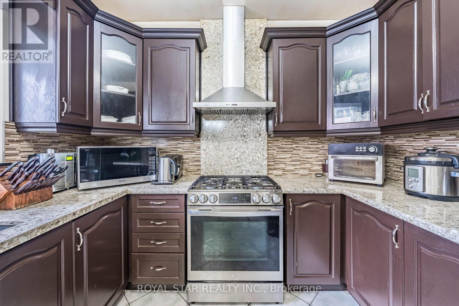 40 Oakdale Road, Vaughan, Ontario  L6A 1J1 - Photo 17 - N12576924