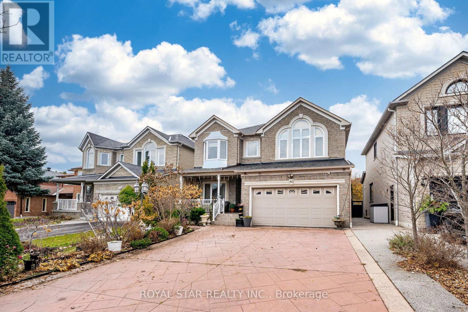 40 Oakdale Road, Vaughan, Ontario  L6A 1J1 - Photo 2 - N12576924