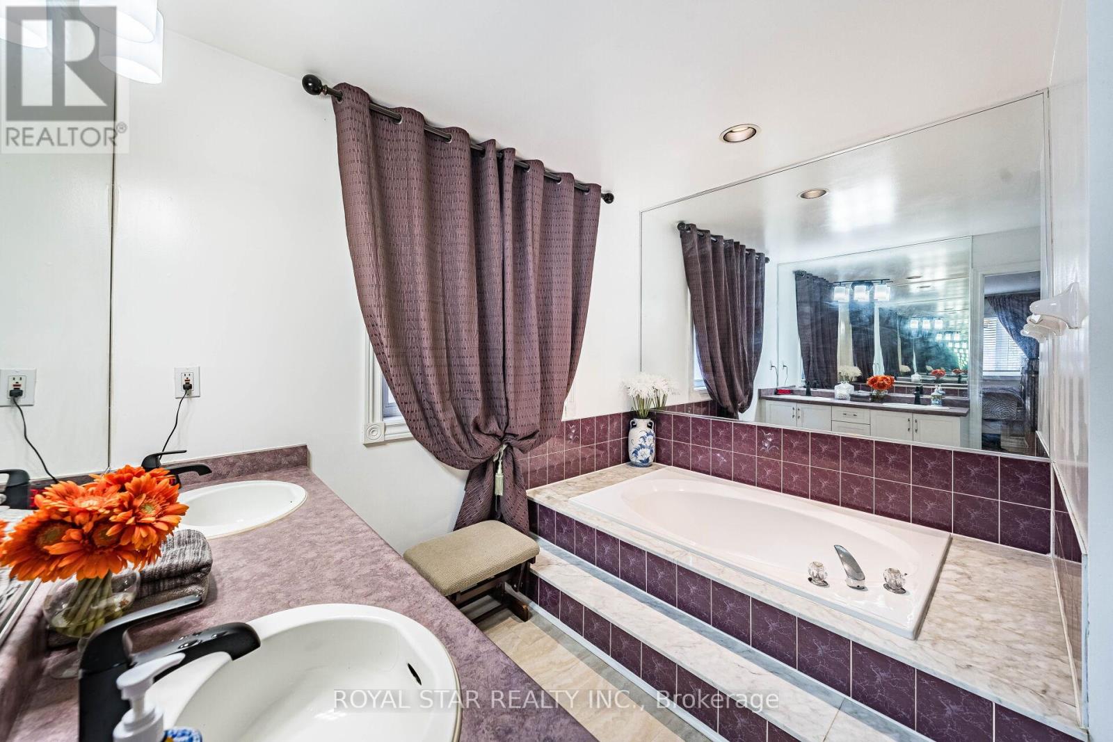 40 Oakdale Road, Vaughan, Ontario  L6A 1J1 - Photo 34 - N12576924