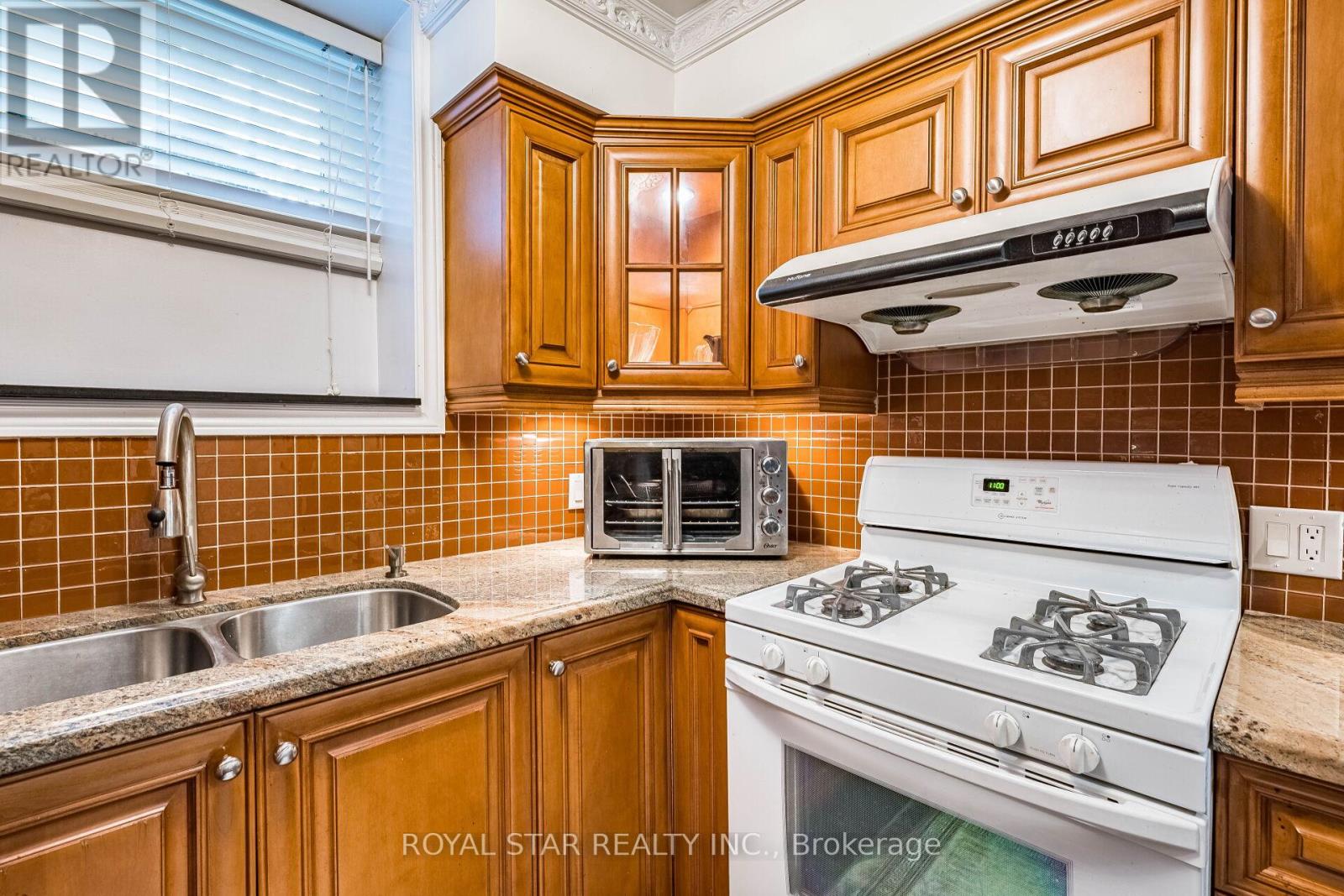 40 Oakdale Road, Vaughan, Ontario  L6A 1J1 - Photo 43 - N12576924