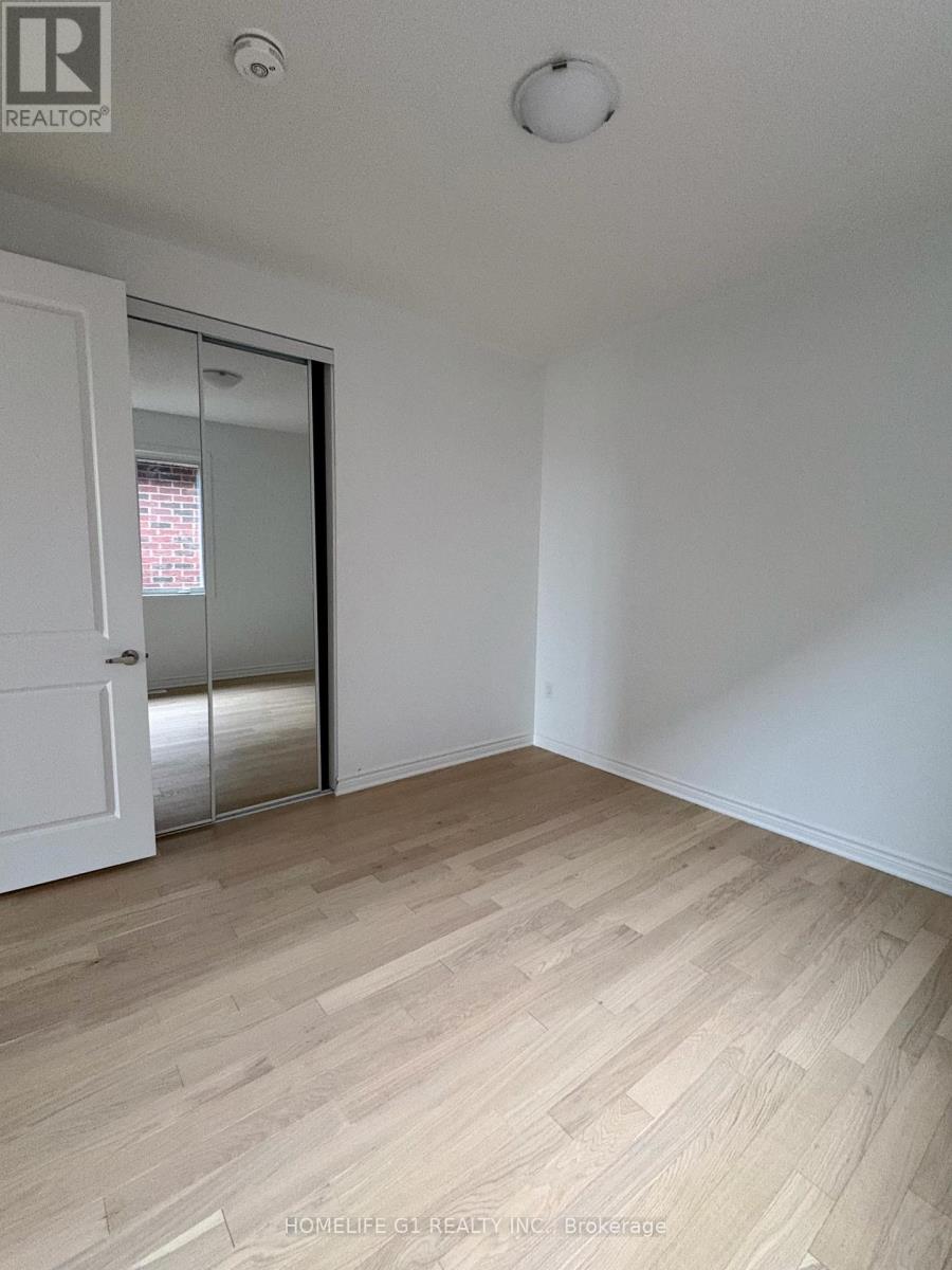 32 Foxley Heights, Barrie, Ontario L9J 0G5 - Photo 12 - S12576930