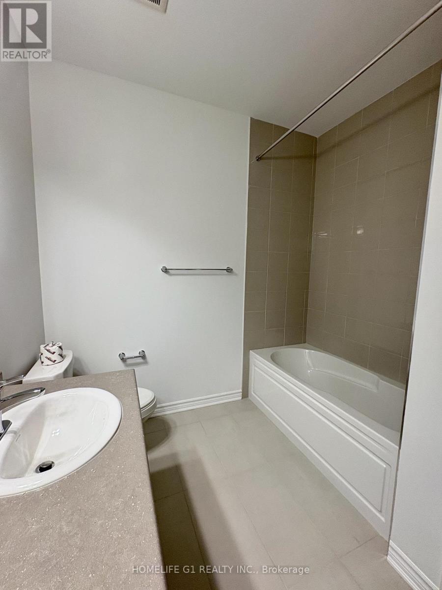 32 Foxley Heights, Barrie, Ontario L9J 0G5 - Photo 14 - S12576930