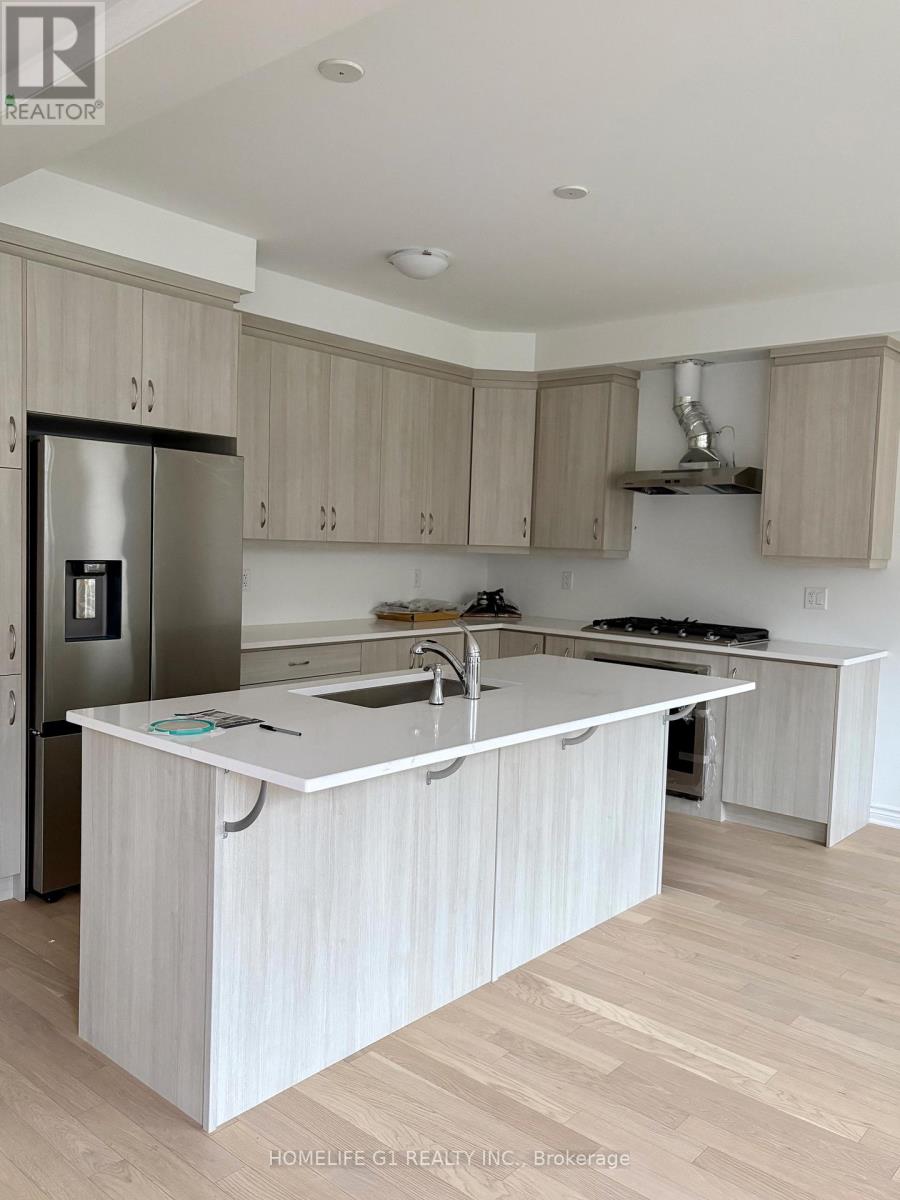 32 Foxley Heights, Barrie, Ontario L9J 0G5 - Photo 3 - S12576930