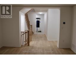 32 FOXLEY HEIGHTS, Barrie, Ontario