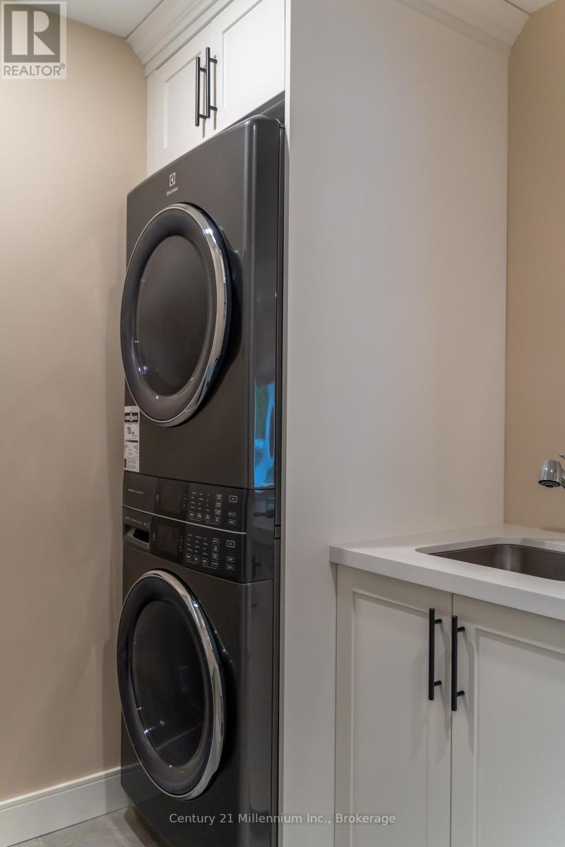 11 Grenville Street N, Saugeen Shores, Ontario  N0H 2L0 - Photo 12 - X12577008