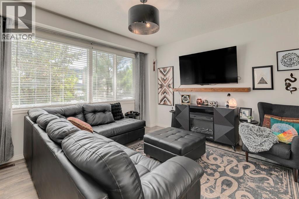 53 Seton Manor Se, Calgary, Alberta  T2C 2C9 - Photo 4 - A2266696