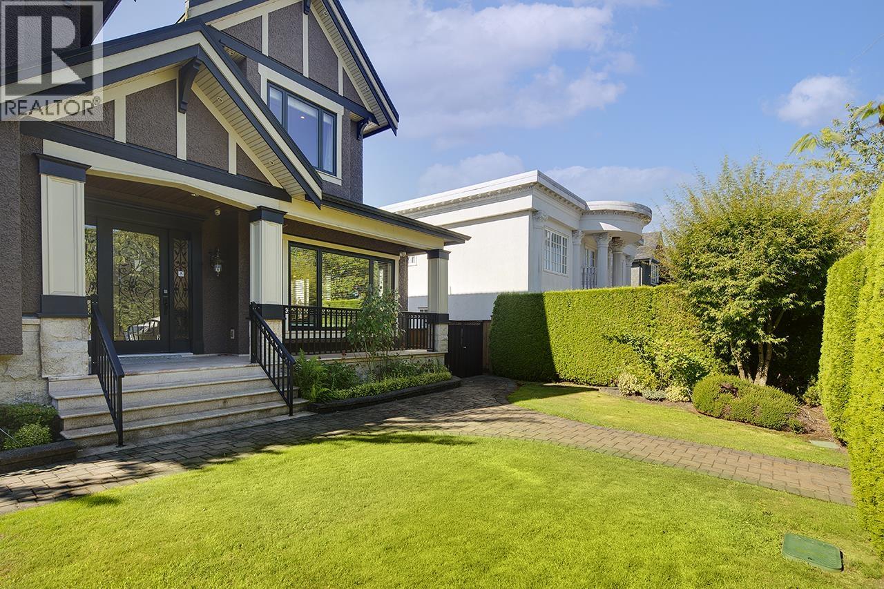 2168 W 16th Avenue, Vancouver, British Columbia  V6K 3B2 - Photo 2 - R3070007