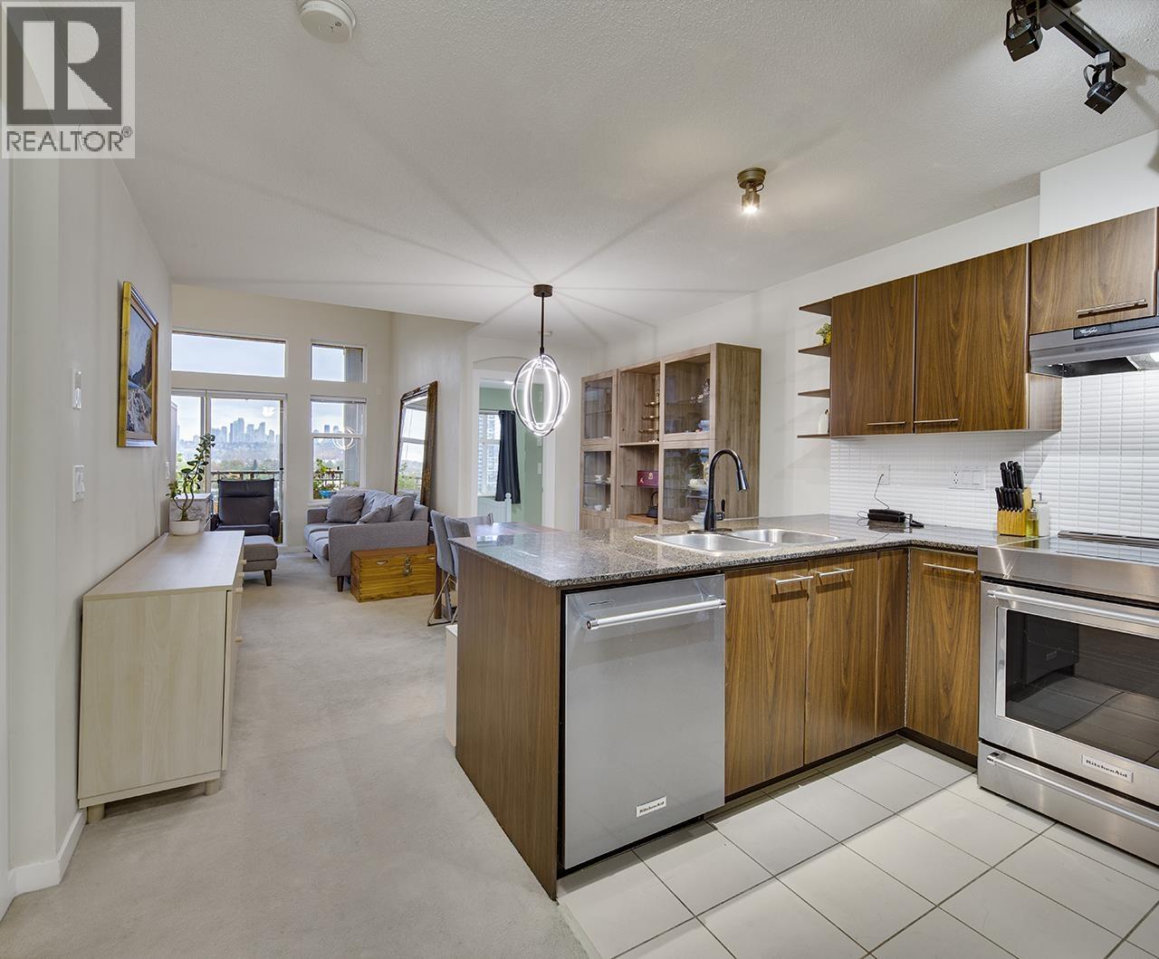 406 4728 Brentwood Drive, Burnaby, British Columbia  V5C 0G2 - Photo 6 - R3070043