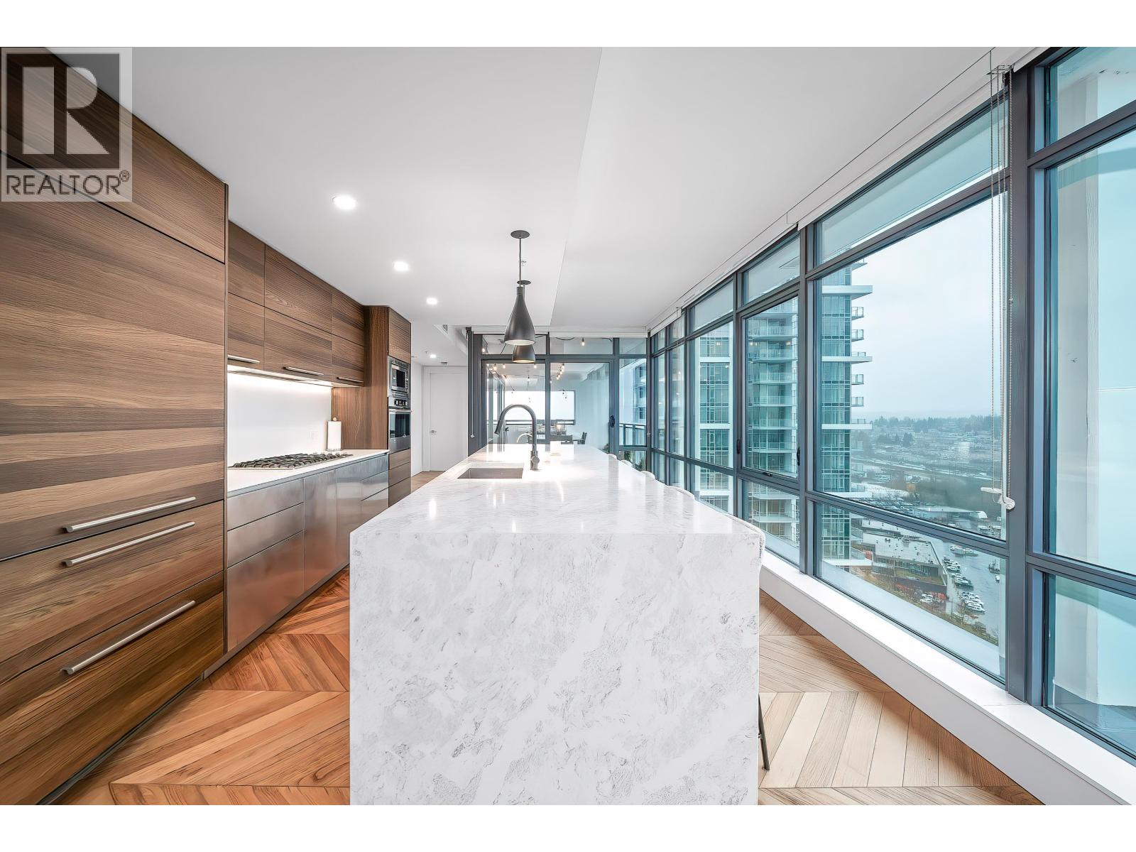 2802 2378 Alpha Avenue, Burnaby, British Columbia  V5C 0K2 - Photo 2 - R3068362