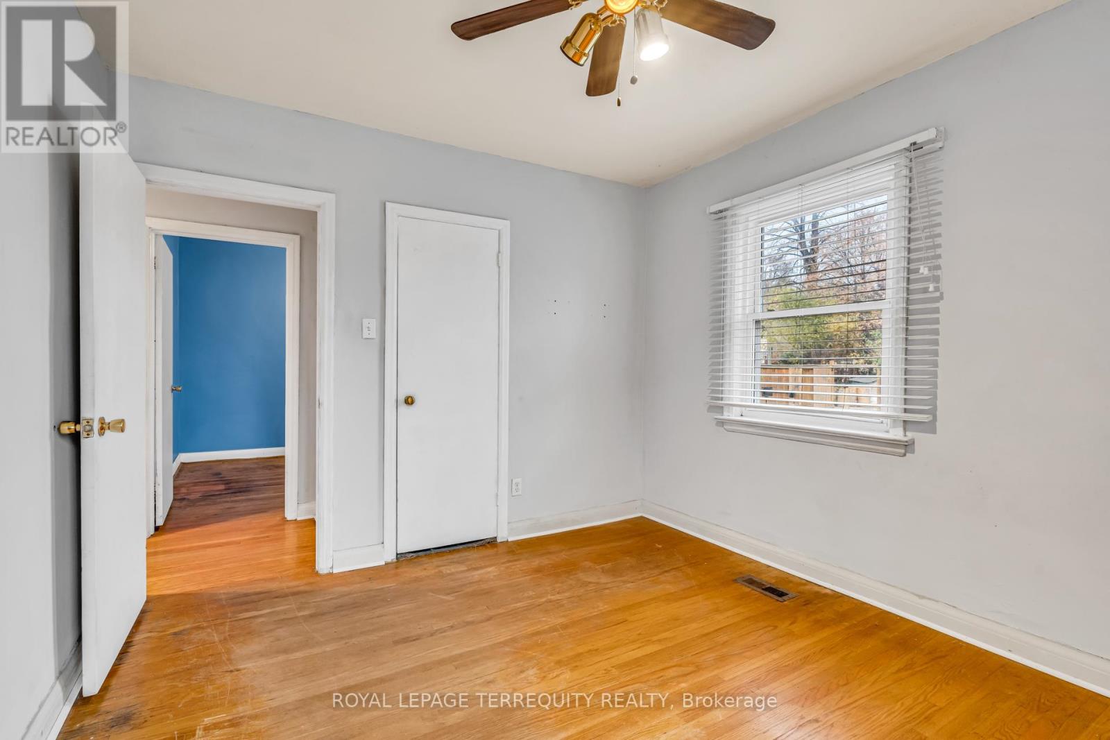 29 Woolton Crescent, Toronto, Ontario  M6M 4L1 - Photo 12 - W12576900