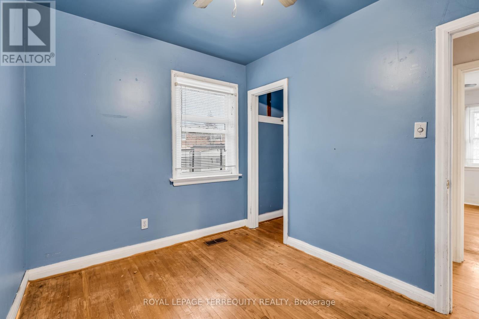 29 Woolton Crescent, Toronto, Ontario  M6M 4L1 - Photo 14 - W12576900