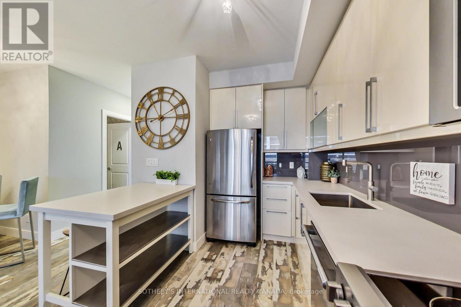 407 - 16 Brookers Lane, Toronto, Ontario  M8V 0A5 - Photo 13 - W12576928