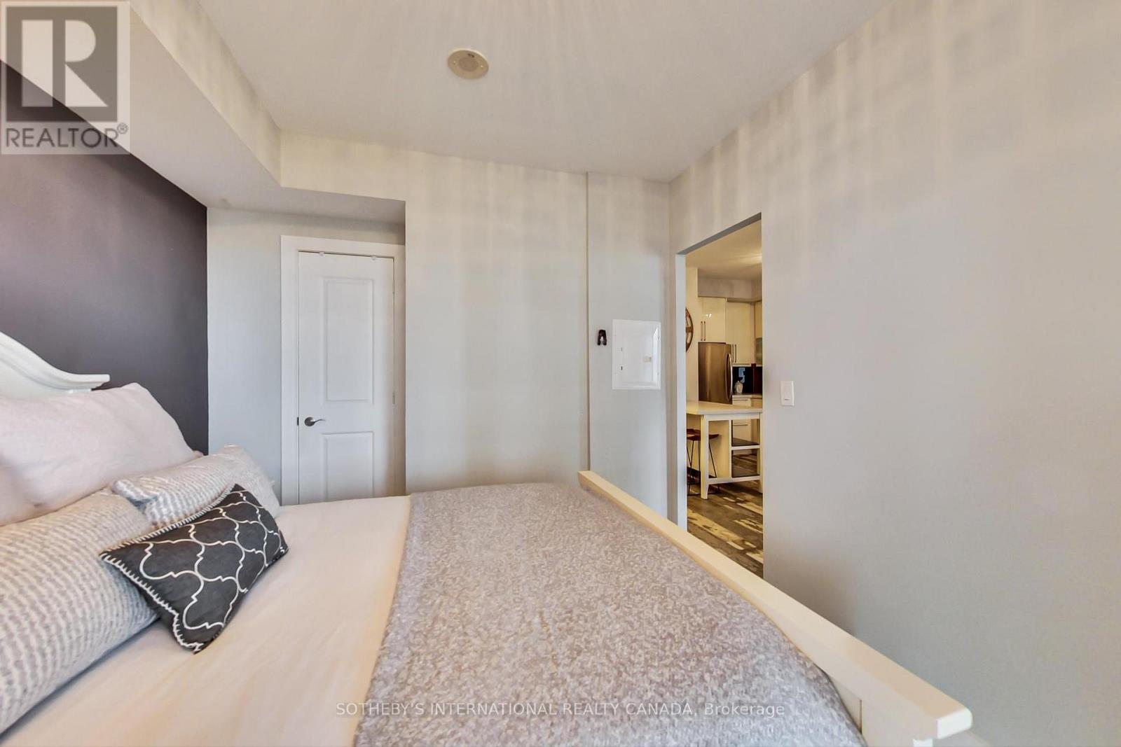 407 - 16 Brookers Lane, Toronto, Ontario  M8V 0A5 - Photo 19 - W12576928