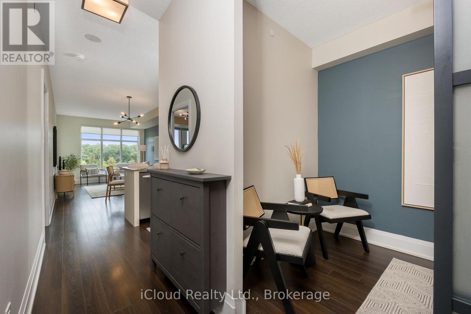 714 - 1 Old Mill Drive, Toronto, Ontario  M6S 0A1 - Photo 10 - W12576932