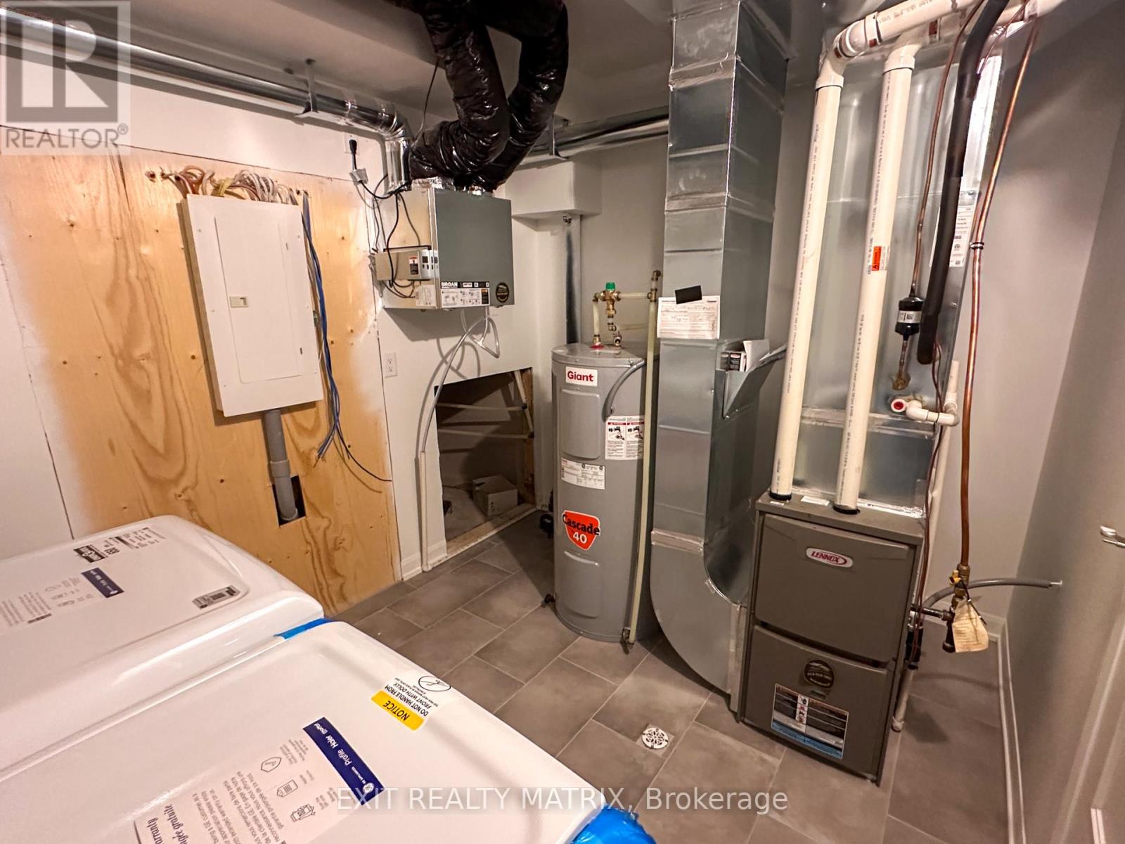 B - 615 Montessor Crescent, Alfred And Plantagenet, Ontario  K0A 3K0 - Photo 18 - X12577002