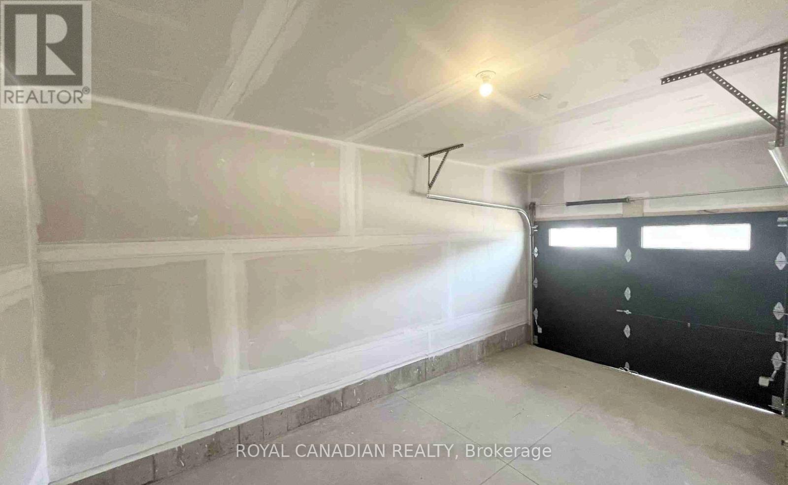 26 Bellhouse Avenue, Brantford, Ontario  N3T 0T7 - Photo 11 - X12576944