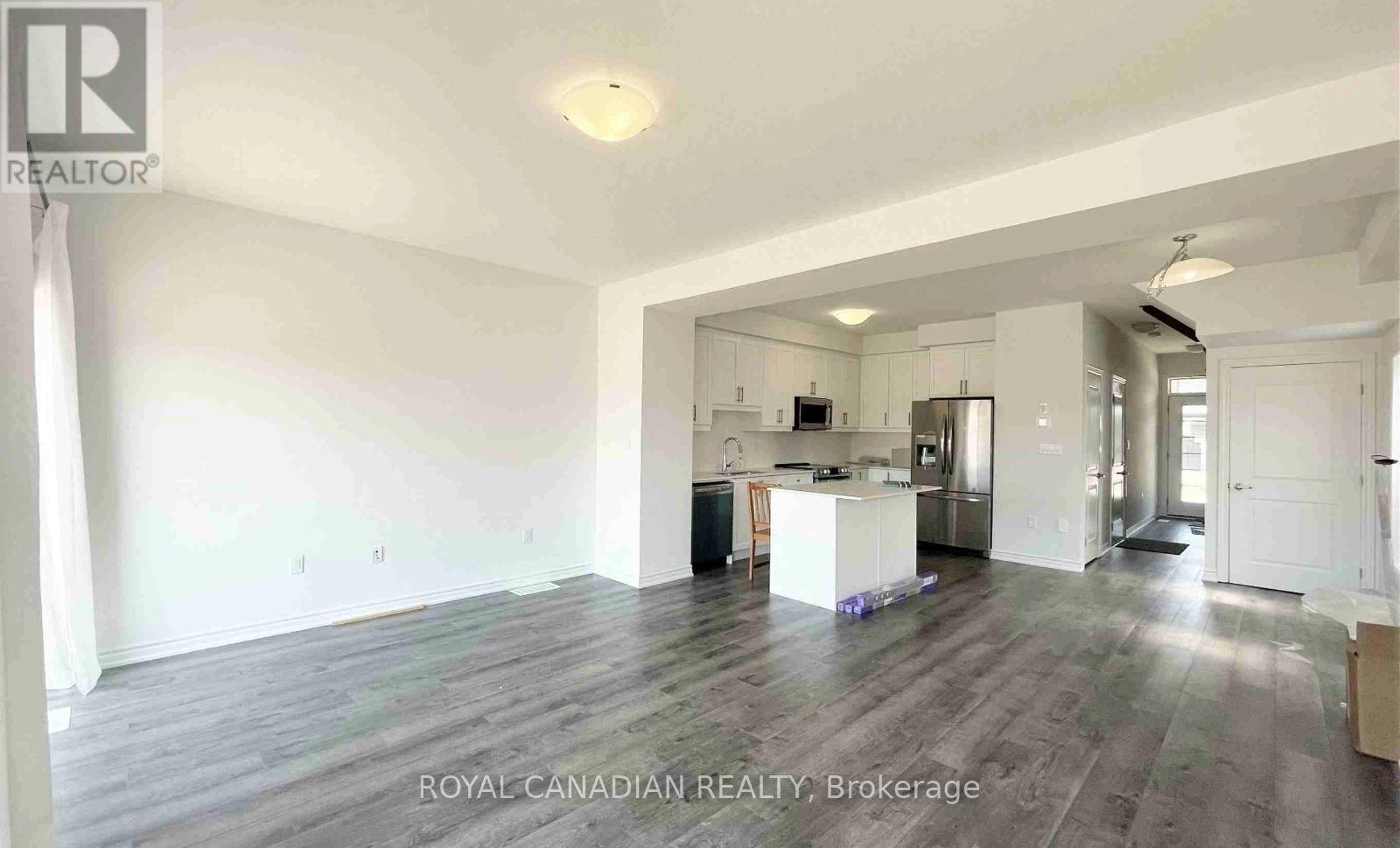 26 Bellhouse Avenue, Brantford, Ontario  N3T 0T7 - Photo 3 - X12576944