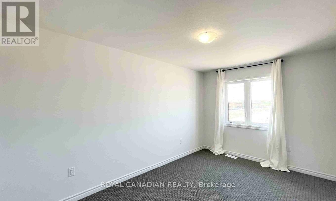 26 Bellhouse Avenue, Brantford, Ontario  N3T 0T7 - Photo 4 - X12576944