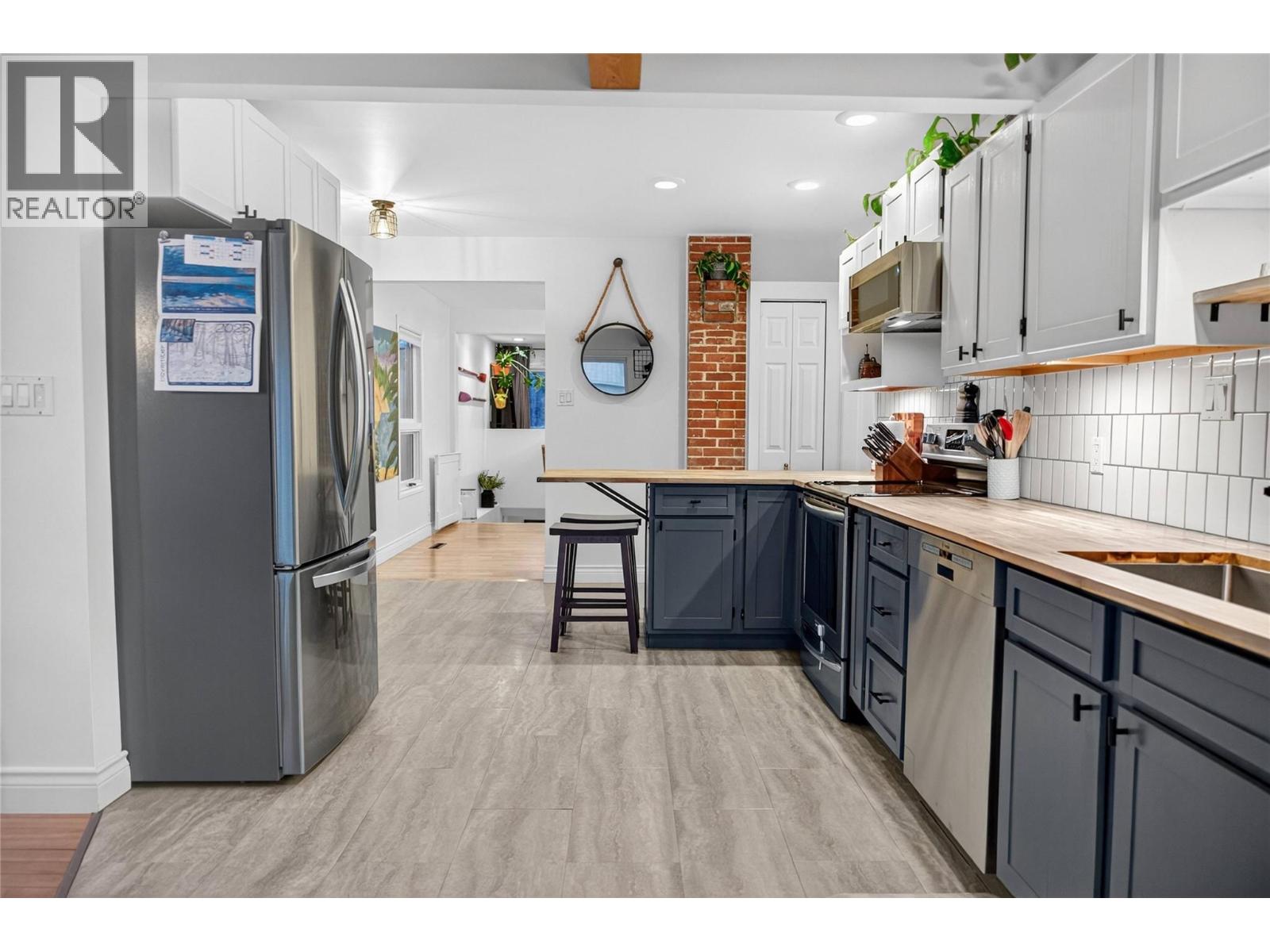 38 101st Avenue, Kimberley, British Columbia  V1A 1A3 - Photo 7 - 10369917