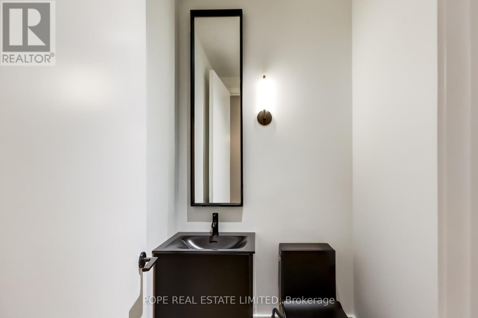 211 - 781 King Street W, Toronto, Ontario  M5V 3L5 - Photo 8 - C12577000