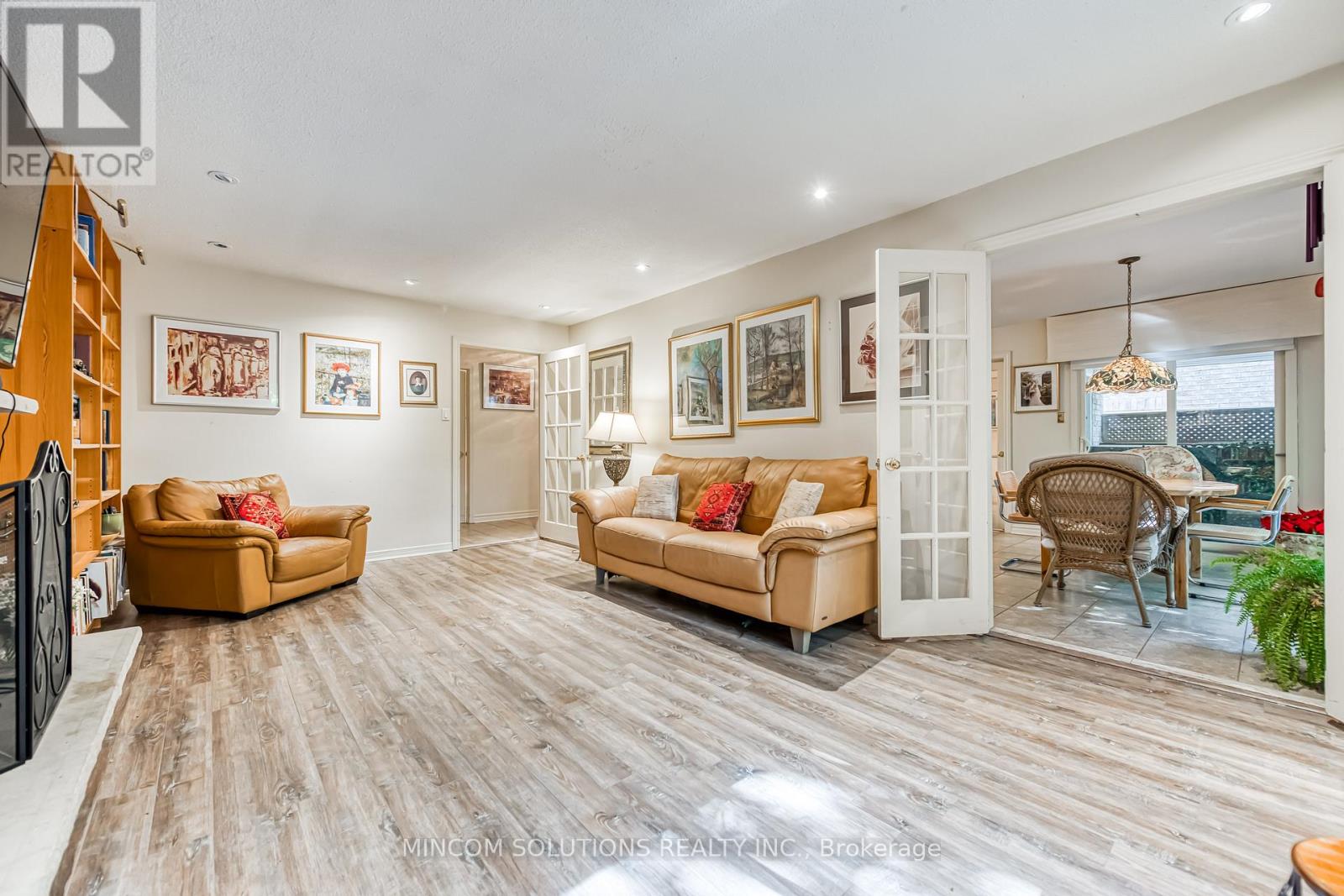 267 Aurora Heights Drive, Aurora, Ontario  L4G 5C3 - Photo 3 - N12501802