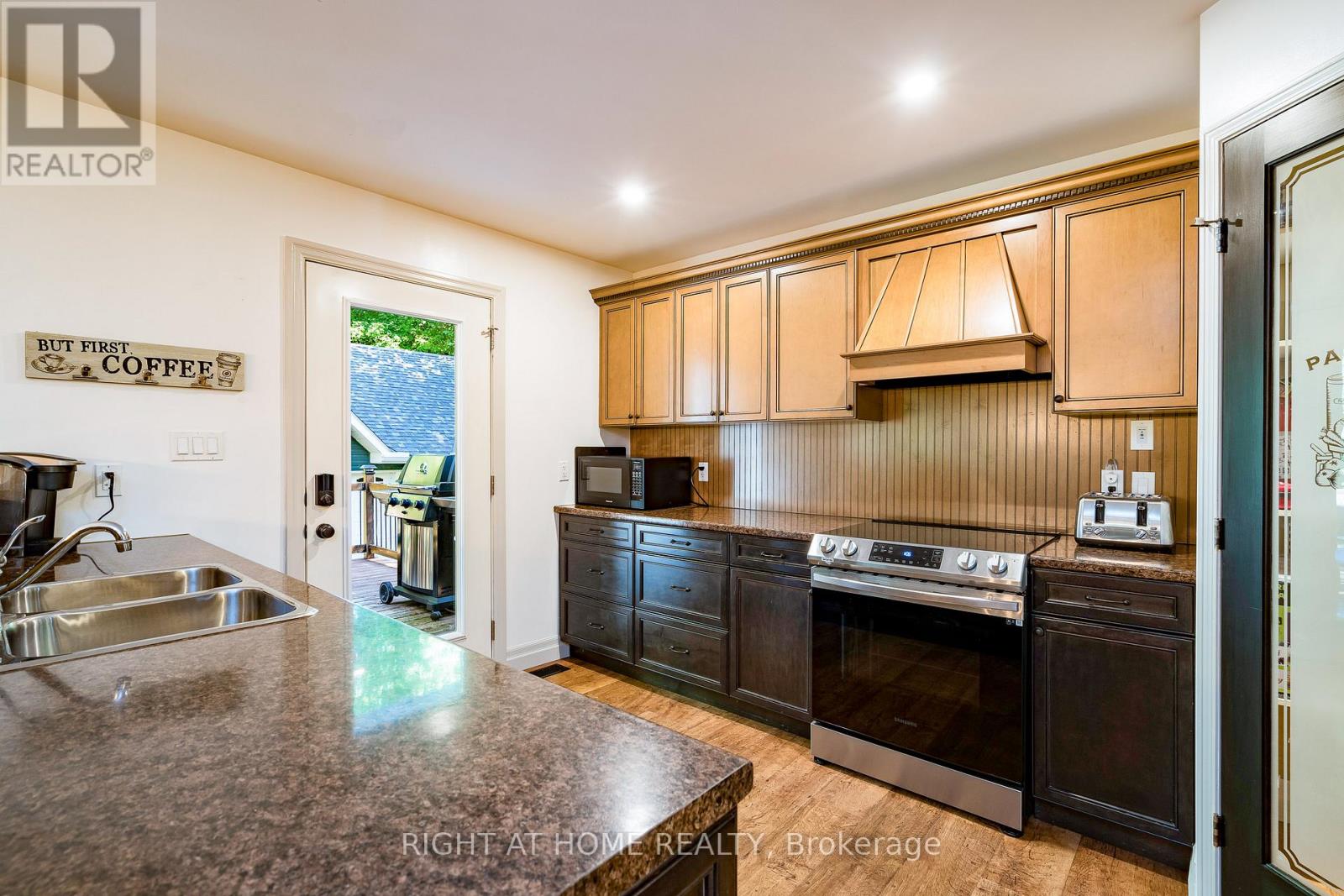 137 Desroches Trail, Tiny, Ontario  L9M 0H9 - Photo 11 - S12576992