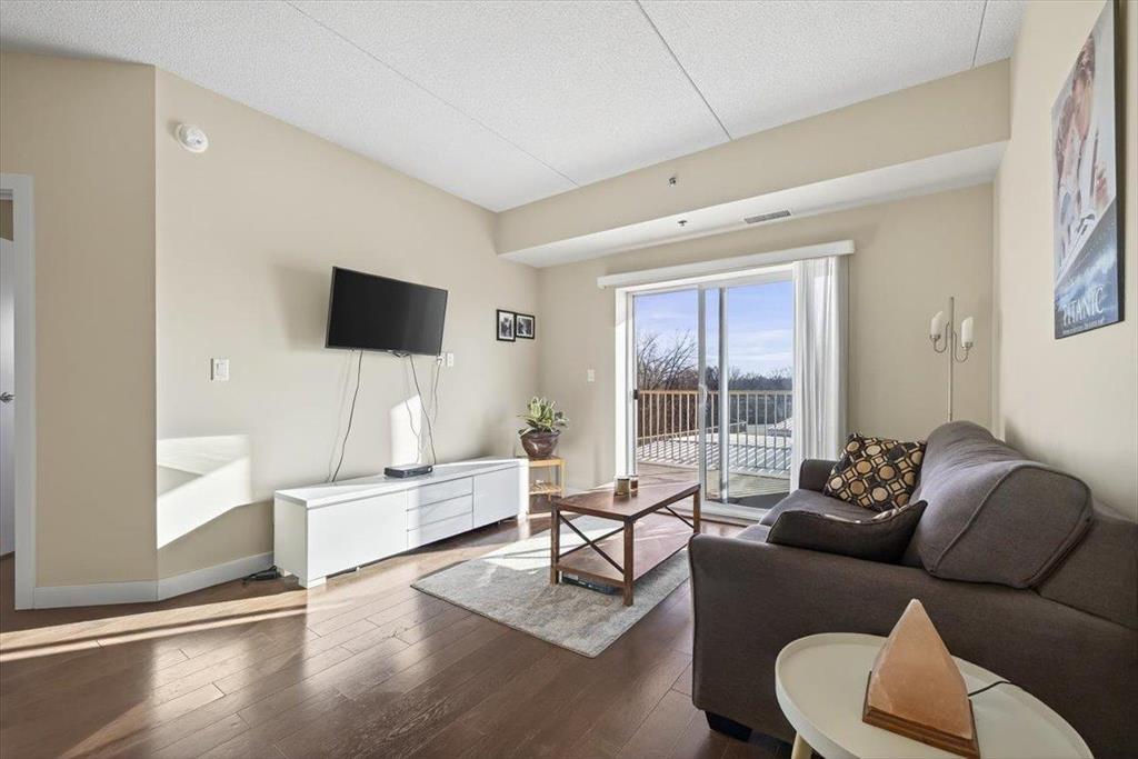 305 110 Creek Bend Road, Winnipeg, Manitoba  R2N 0H3 - Photo 9 - 202529012