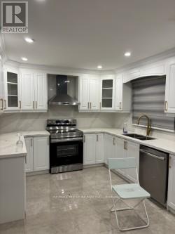 23 Michigan Avenue, Brampton, Ontario L6Y 4N5 - Photo 5 - W12576994