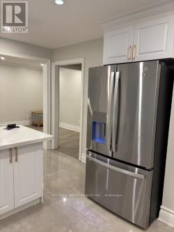 23 Michigan Avenue, Brampton, Ontario L6Y 4N5 - Photo 6 - W12576994