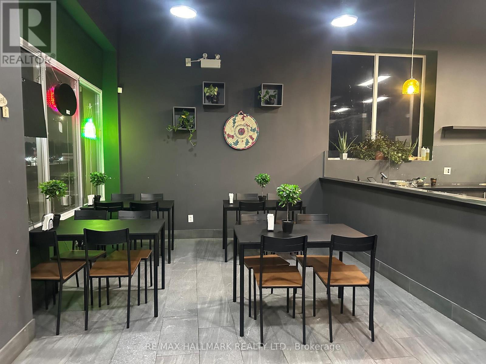 Unit 1 - 1165 Derry Road E, Mississauga, Ontario L5T 1B6 - Photo 4 - W12576998