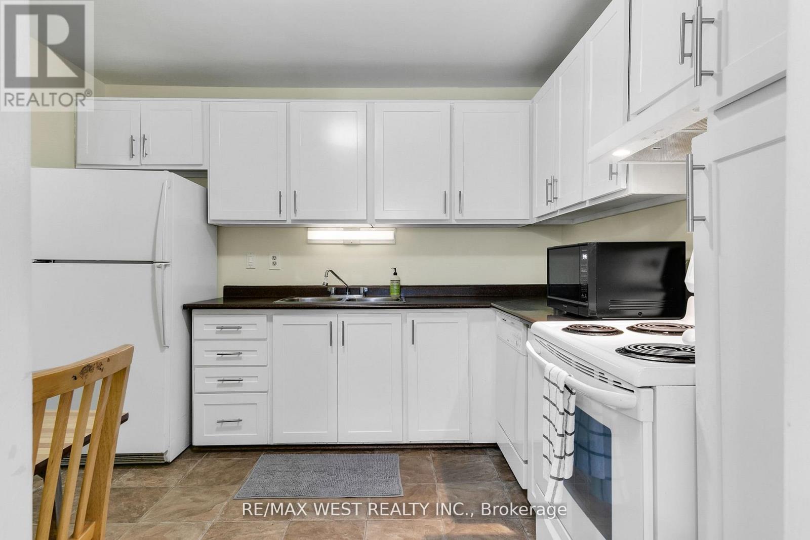 113 Palmdale Drive, Toronto, Ontario M1T 1P2 - Photo 6 - E12575690