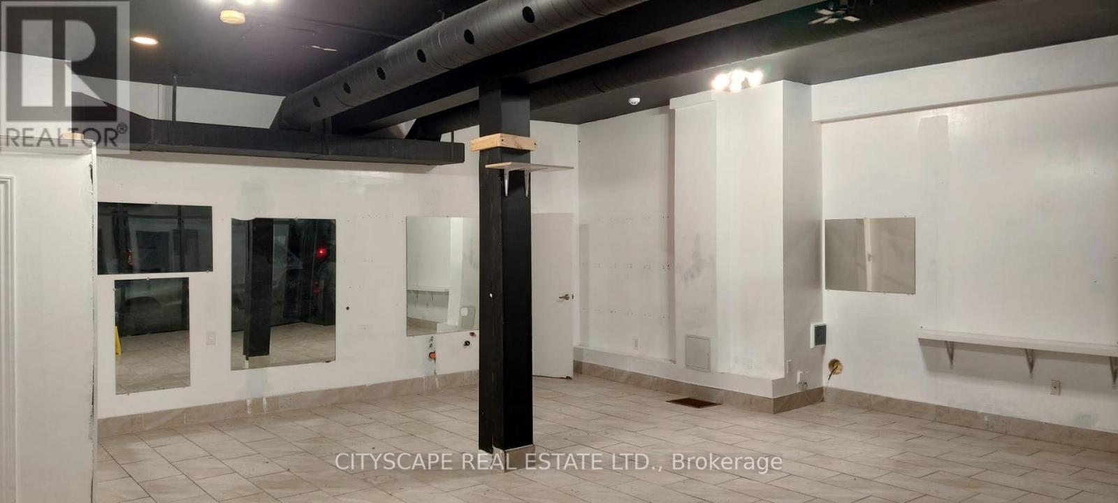 101 - 398 Concession Street, Hamilton, Ontario  L9A 1B7 - Photo 3 - X12476584