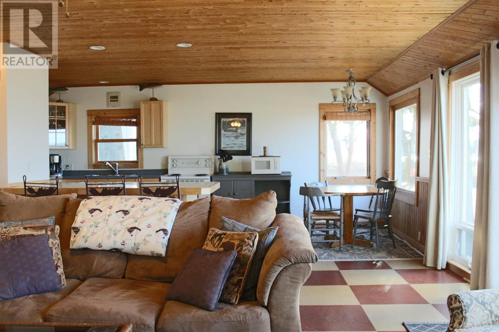 1880 Pine Shores Rd, Goulais River, Ontario P0S 1E0 - Photo 11 - SM253348