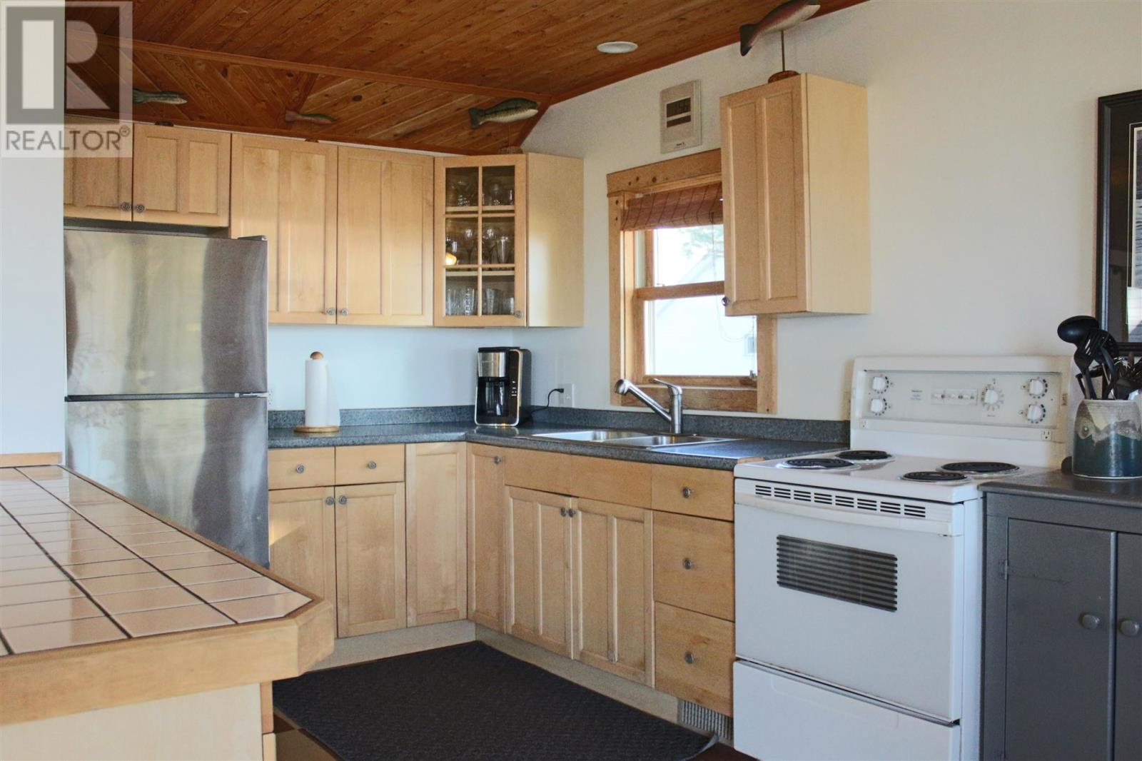 1880 Pine Shores Rd, Goulais River, Ontario P0S 1E0 - Photo 6 - SM253348