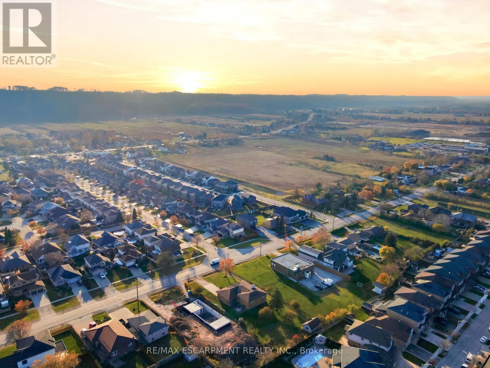 1235 Barton Street, Hamilton, Ontario  L8E 5G9 - Photo 50 - X12576976