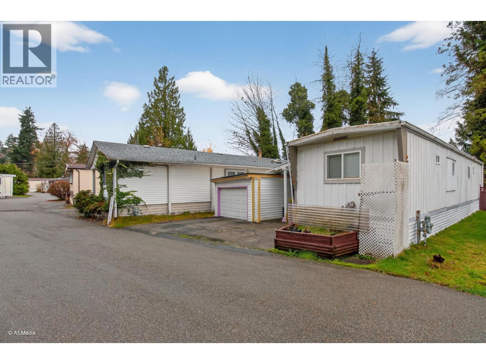 52 4200 Dewdney Trunk Road, Coquitlam, British Columbia  V3K 2X8 - Photo 2 - R3069442