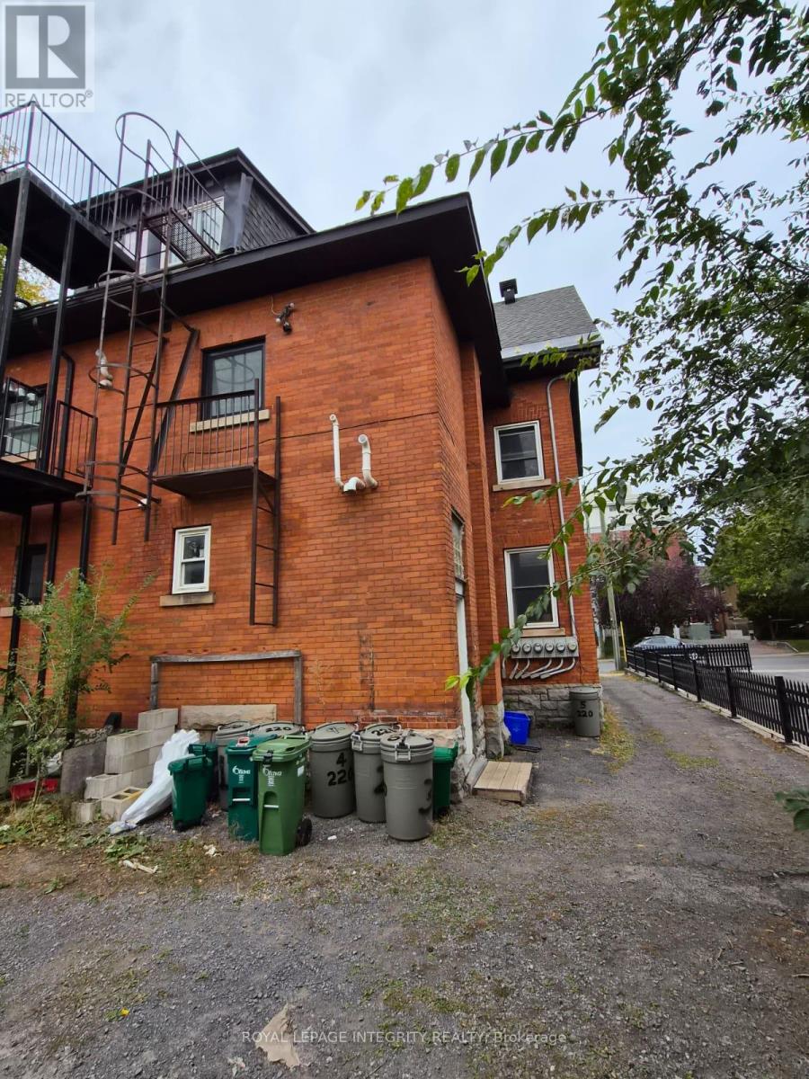 220 Argyle Avenue, Ottawa, Ontario  K2P 1B9 - Photo 2 - X12577062