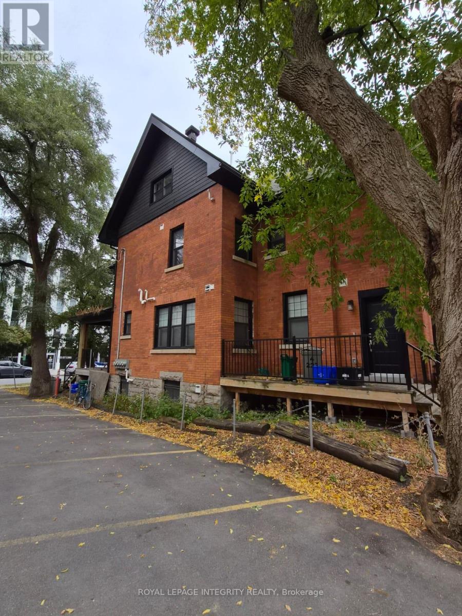 222 Argyle Avenue, Ottawa, Ontario  K2P 1B9 - Photo 2 - X12577064
