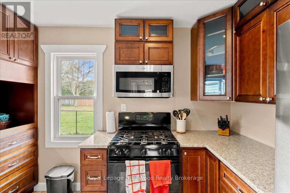 104 La Salette Road, Norfolk, Ontario  N0E 1H0 - Photo 7 - X12577076