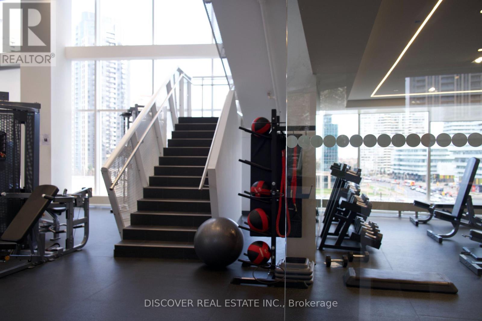 3704 - 4065 Confederation Parkway, Mississauga, Ontario  L5B 0L4 - Photo 13 - W12509402