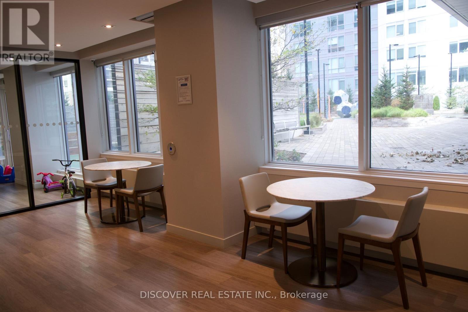 3704 - 4065 Confederation Parkway, Mississauga, Ontario  L5B 0L4 - Photo 16 - W12509402