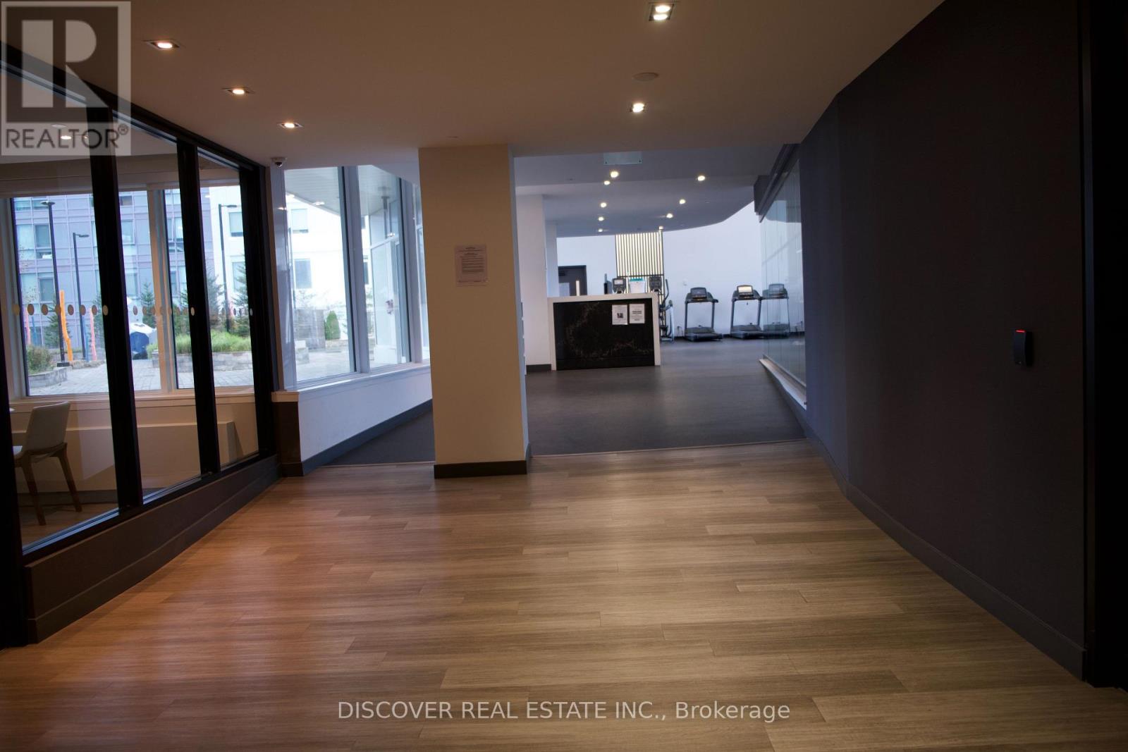 3704 - 4065 Confederation Parkway, Mississauga, Ontario  L5B 0L4 - Photo 12 - W12509402