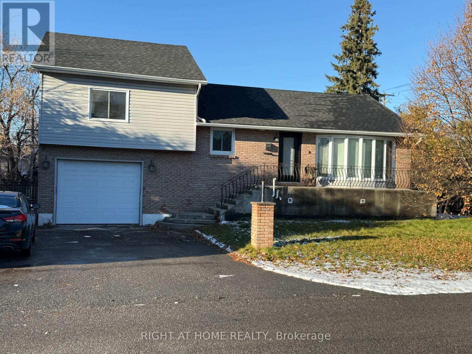 97 RITA AVENUE, Ottawa, Ontario