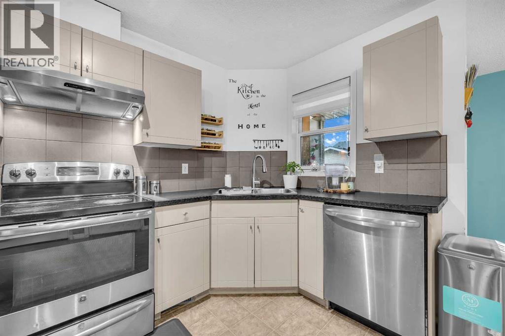 144 Saddlecrest Place Ne, Calgary, Alberta  T3J 5G2 - Photo 10 - A2270779