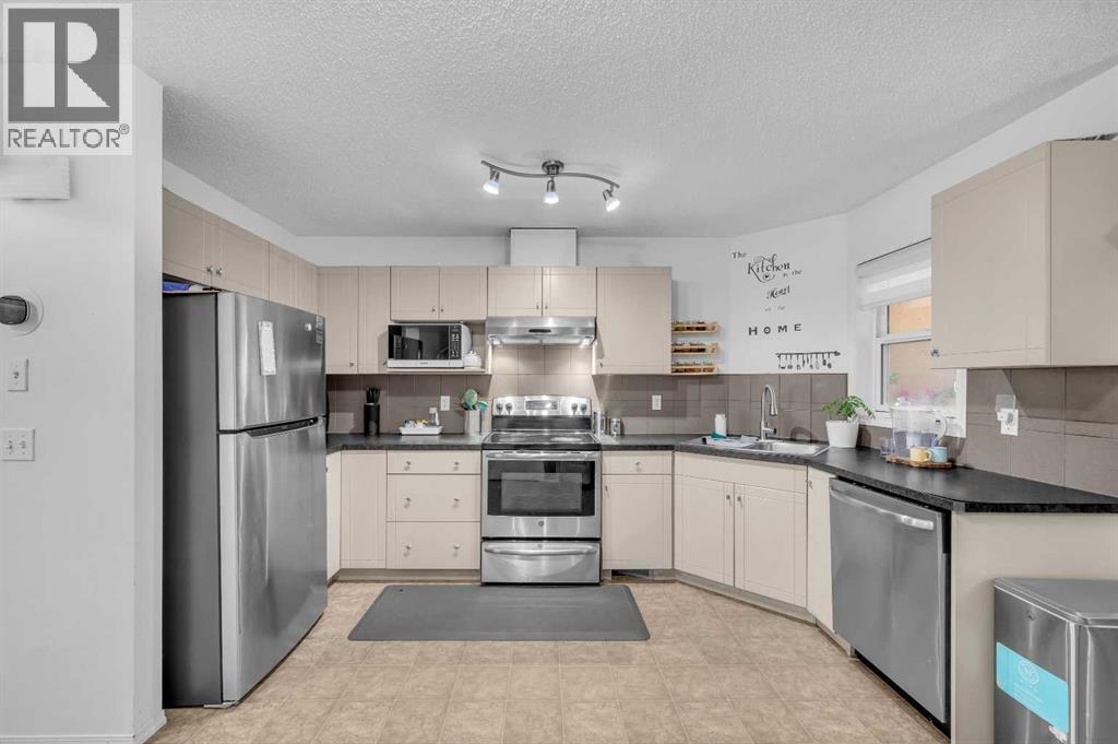 144 Saddlecrest Place Ne, Calgary, Alberta  T3J 5G2 - Photo 9 - A2270779