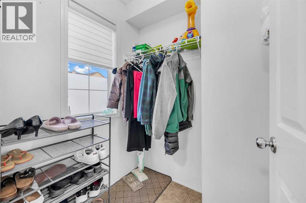 144 Saddlecrest Place Ne, Calgary, Alberta  T3J 5G2 - Photo 3 - A2270779