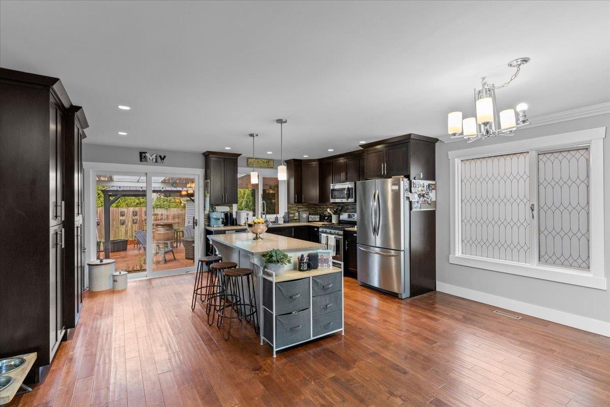 32983 Whidden Avenue, Mission, British Columbia  V2V 6G4 - Photo 10 - R3070171