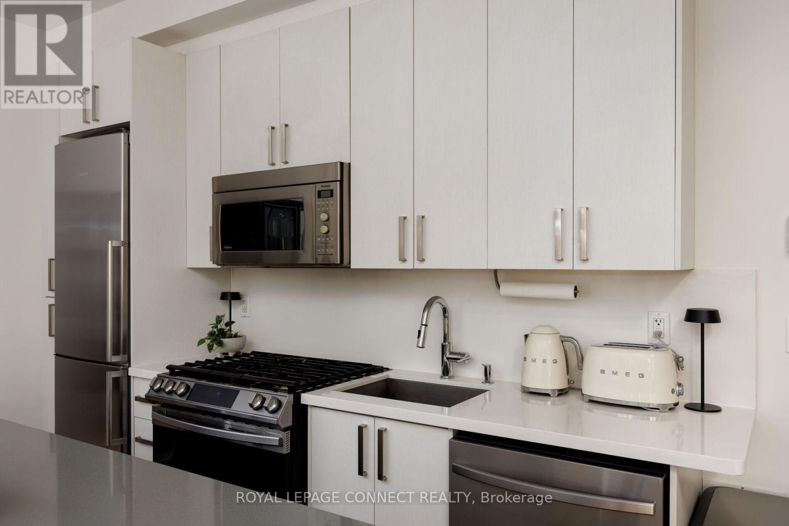 Th3 - 126 Spadina Road, Toronto, Ontario  M5R 2T8 - Photo 12 - C12577020