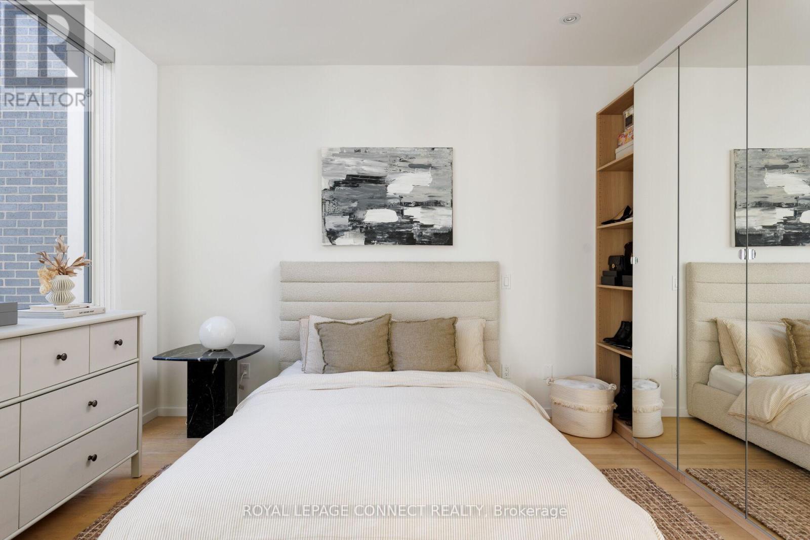 Th3 - 126 Spadina Road, Toronto, Ontario  M5R 2T8 - Photo 18 - C12577020