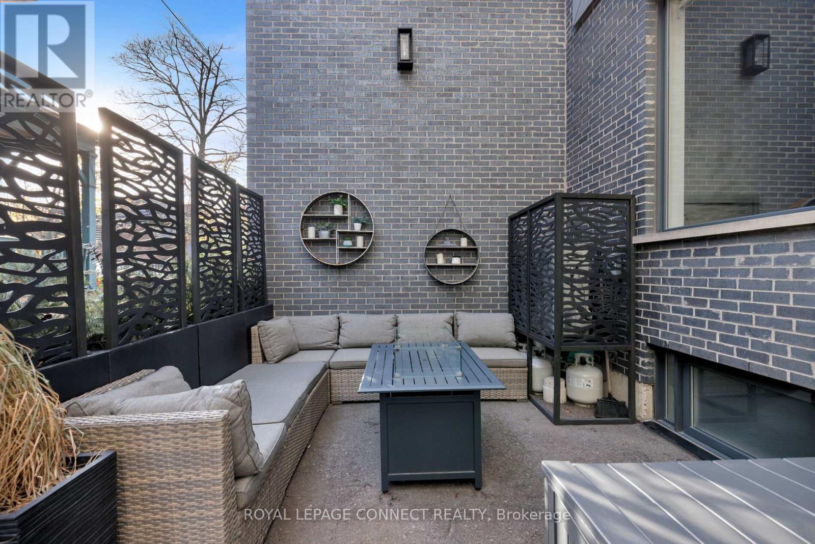 Th3 - 126 Spadina Road, Toronto, Ontario  M5R 2T8 - Photo 3 - C12577020